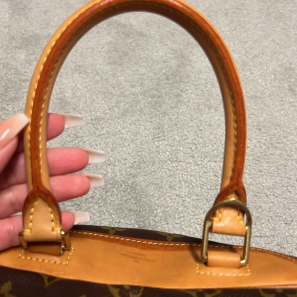 Authentic Louis  Vuitton Deauville  Bowling vanity bag !!! ❤️ - Picture 15 of 17
